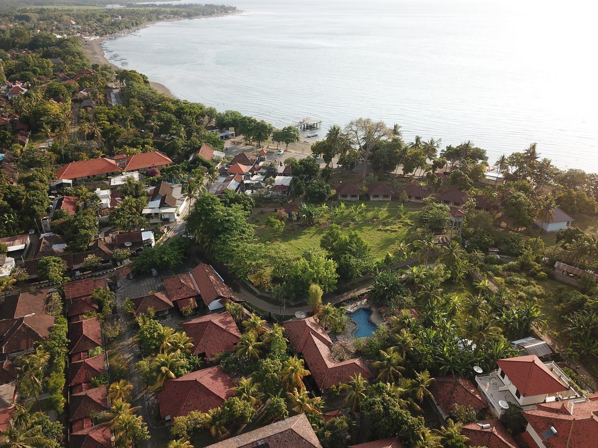 Puri Bali Hotel Lovina Beach Extérieur photo